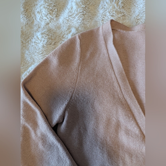 Babaton Blush V-Neck Cardigan - Picture 4 of 5